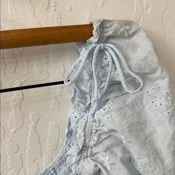 Beige Botany Blue Eyelet Smocked Crop Tie Shoulder Puff Sleeve Floral Blouse M - Picture 2 of 6